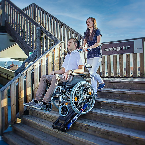 Chenillette monte-escalier électrique PTR pour fauteuils roulants